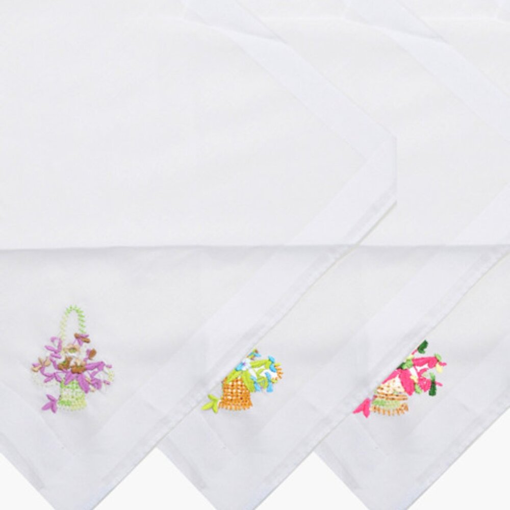 Handkerchiefs / Womens/ Girls / 3 Piece Set / White/Flowers / 100% Cotton - NWT - Picture 5 of 5
